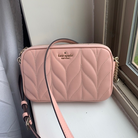 kate spade Handbags - Kate Spade Pink Crossbody